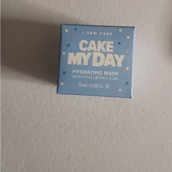 I Dew Care Cake My Day Hydrating Mask - Picture 2 of 2